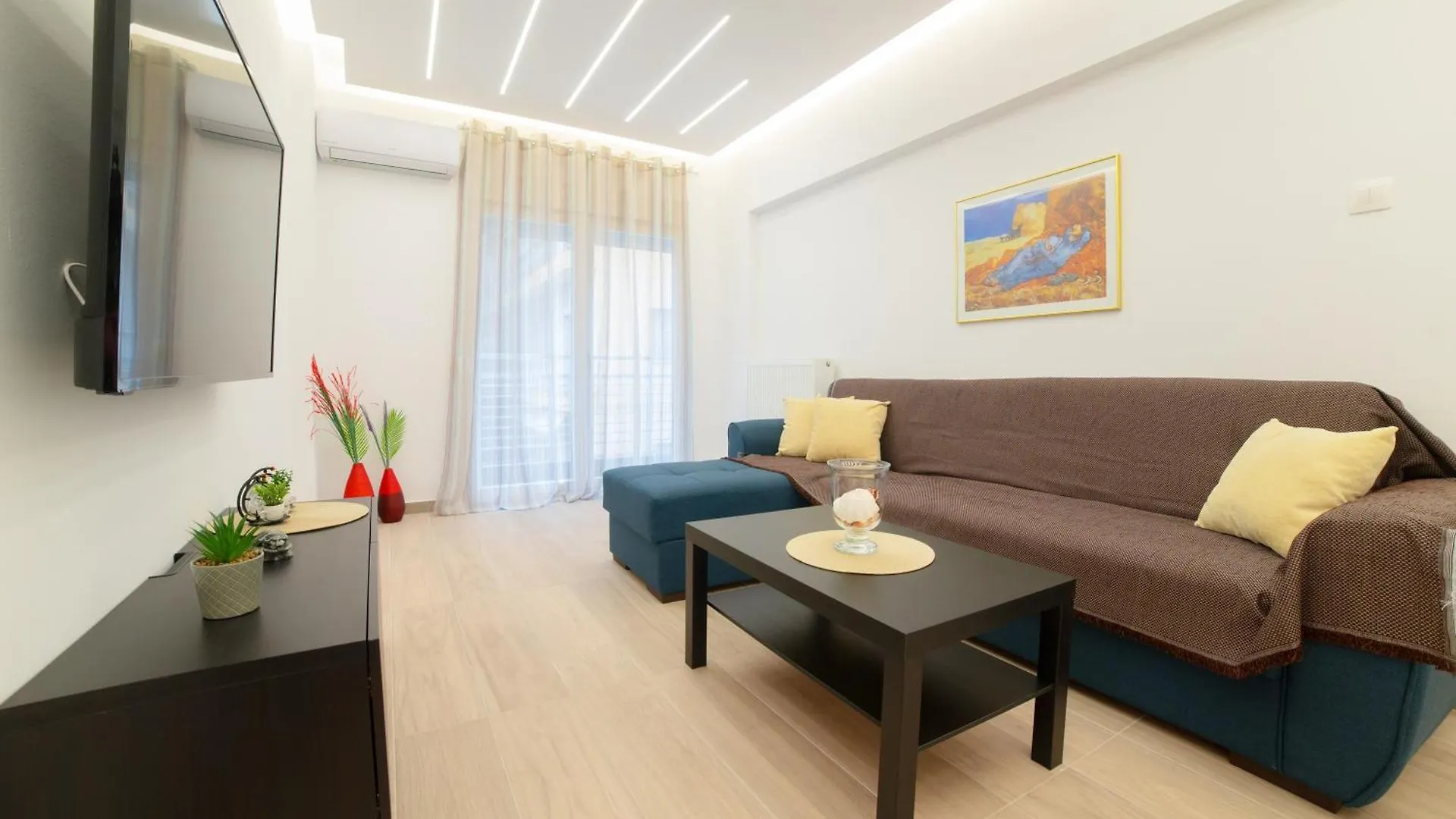 Spacius And Comfy Apartment Thessaloniki contacts
